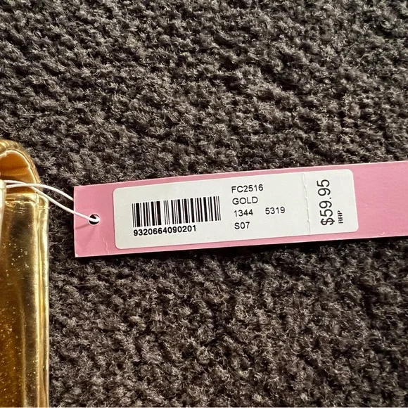 NWT - Olga berg gold clutch bag. NWT. Comes with chain strap. Rectangular clasp. - Picture 14 of 15